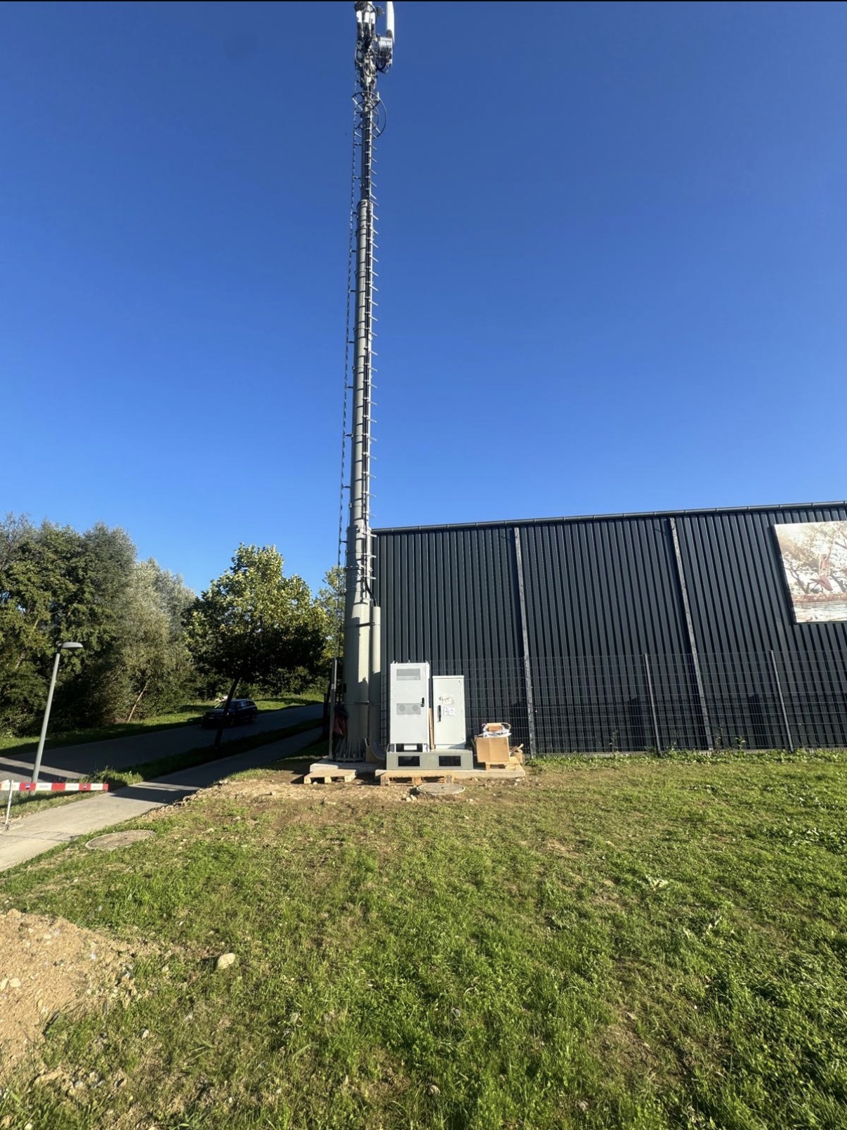 Antenne de télécommunication raccordée à Bulle